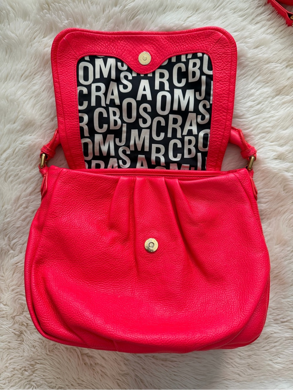 Marc by Marc Jacobs Classic Q Lil Ukita in Rock Lobster (EUC)